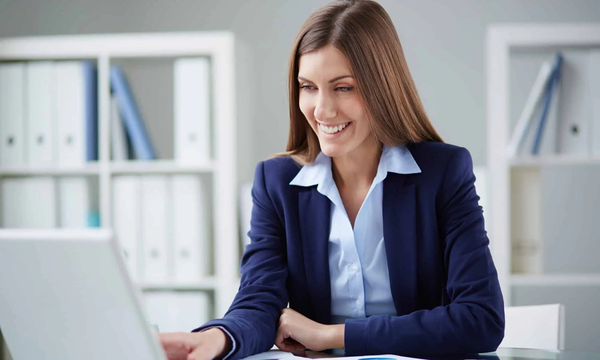 woman-computer-office